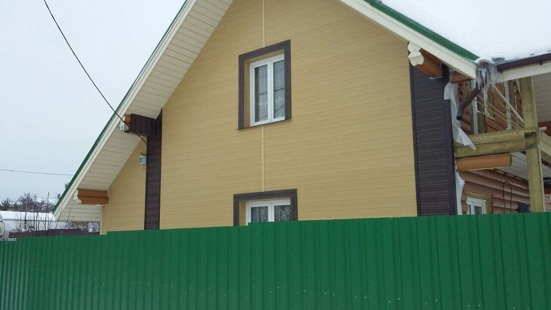 Вентфасады из композитных панелей загородного дома