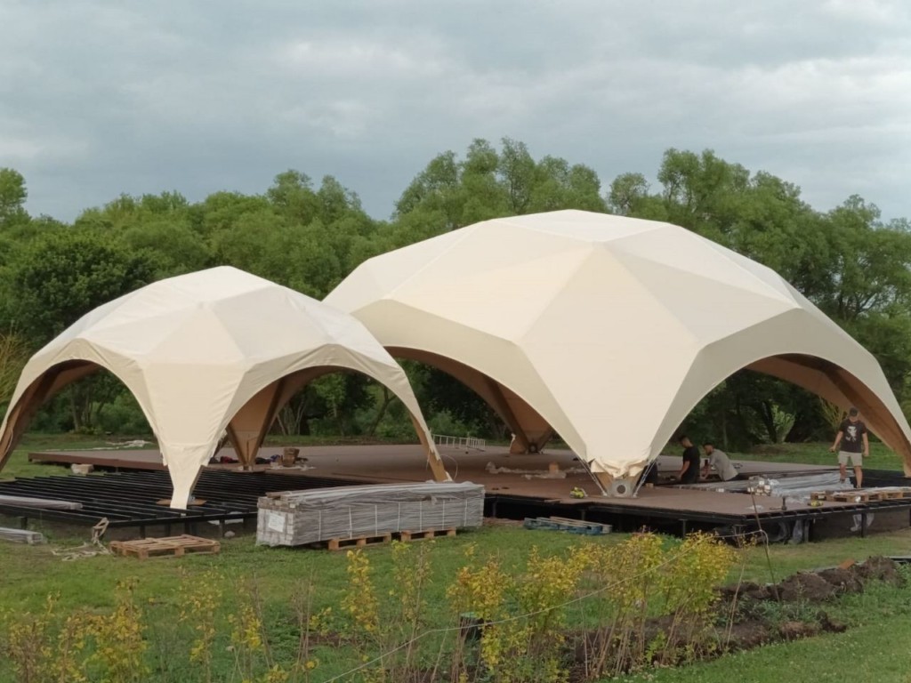 Подиум из террасной доски