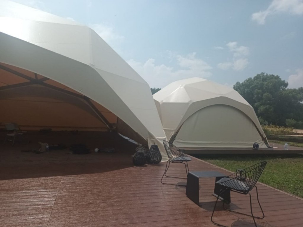 Подиум из террасной доски ДПК 