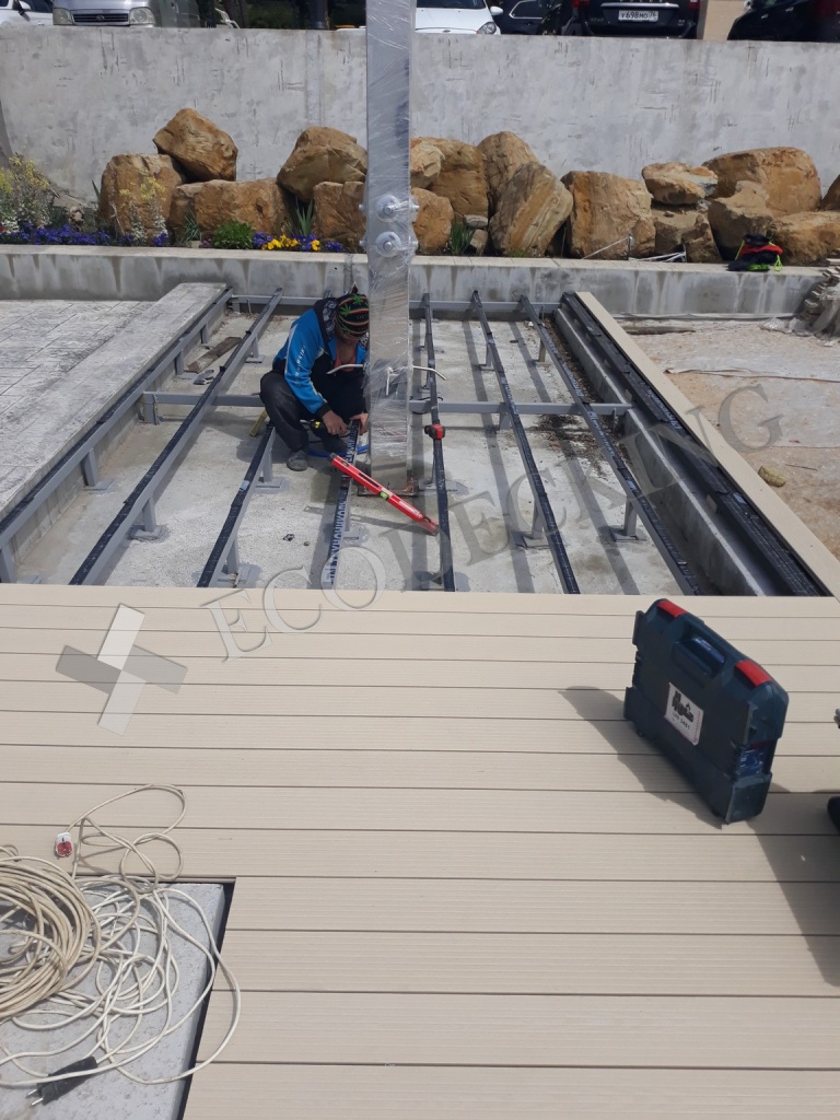 Подготовка к монтажу дорожки из ДПК